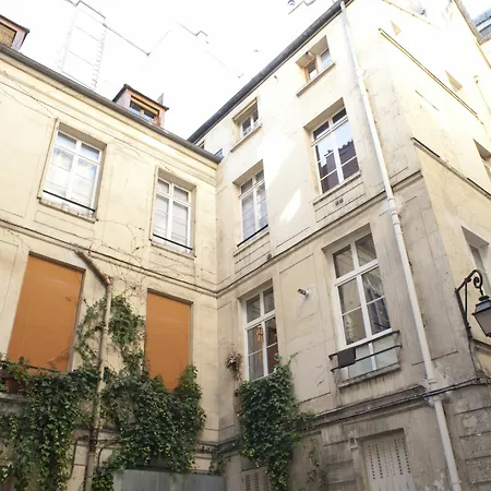 2 Paris